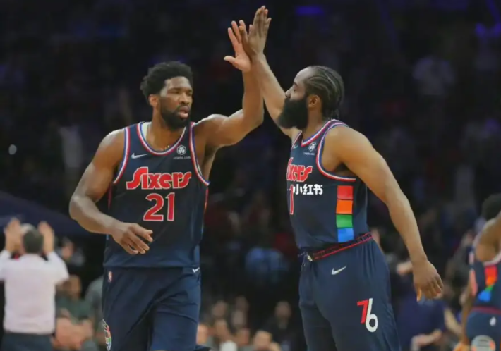  哈登准三双统治加时赛,76人险胜凯尔特人扳平比分